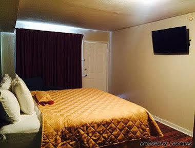 Executive Inn & Kitchenette Suites-Eagle Pass Exterior photo
